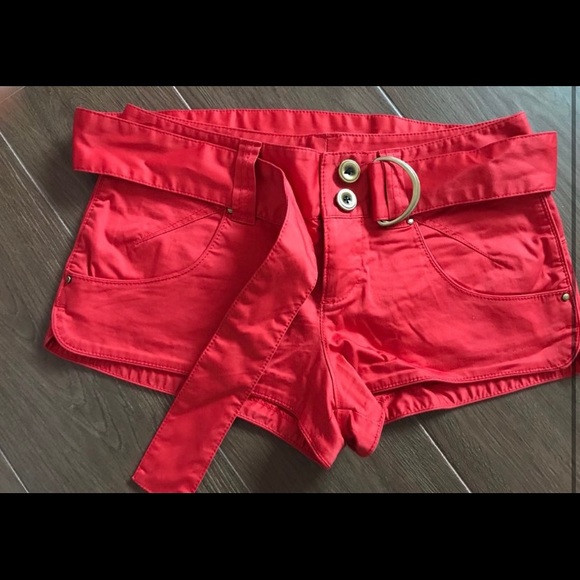 Red shorts🍒 2 for 20$🖤 - Picture 4 of 5
